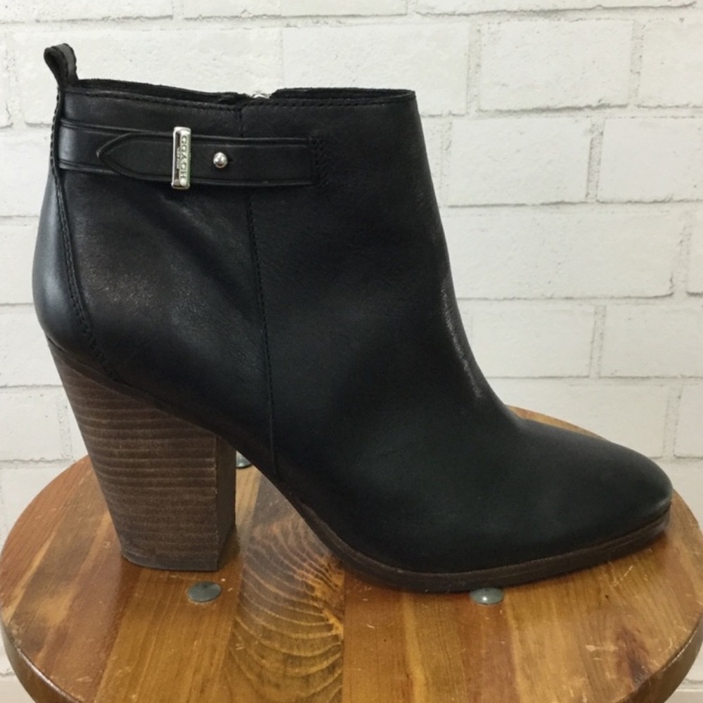 EUC Coach Hewes Stacked Heel Black Ankle Boots